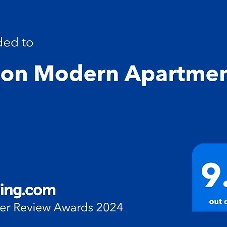 Moon Modern Bukareszt