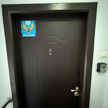 Moon Modern Bucureşti