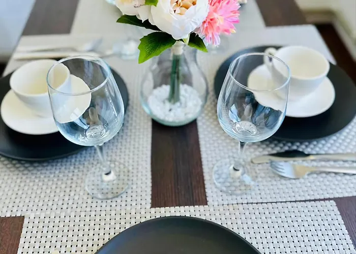 Moon Modern 아파트 *